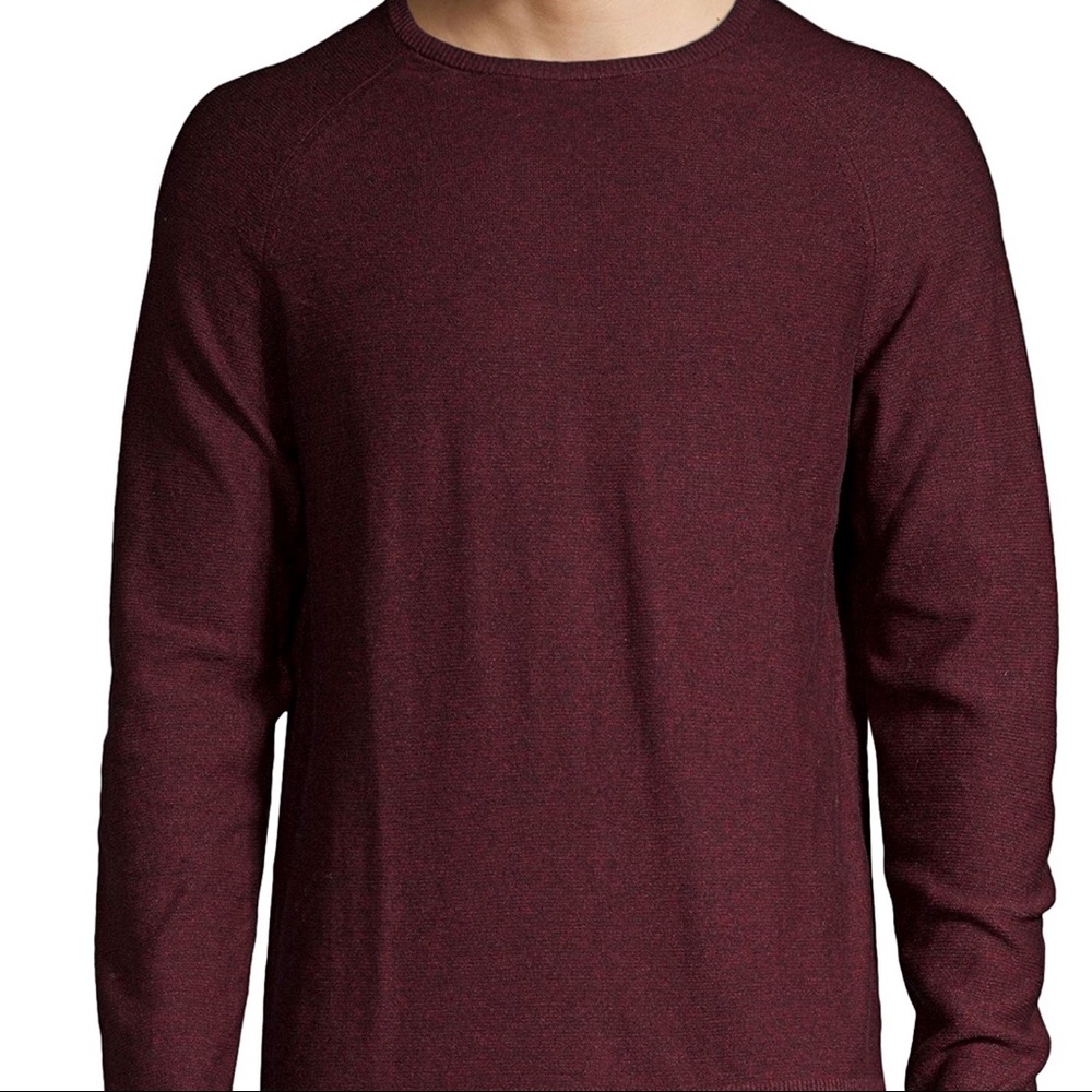 Soft men’s crew neck sweater